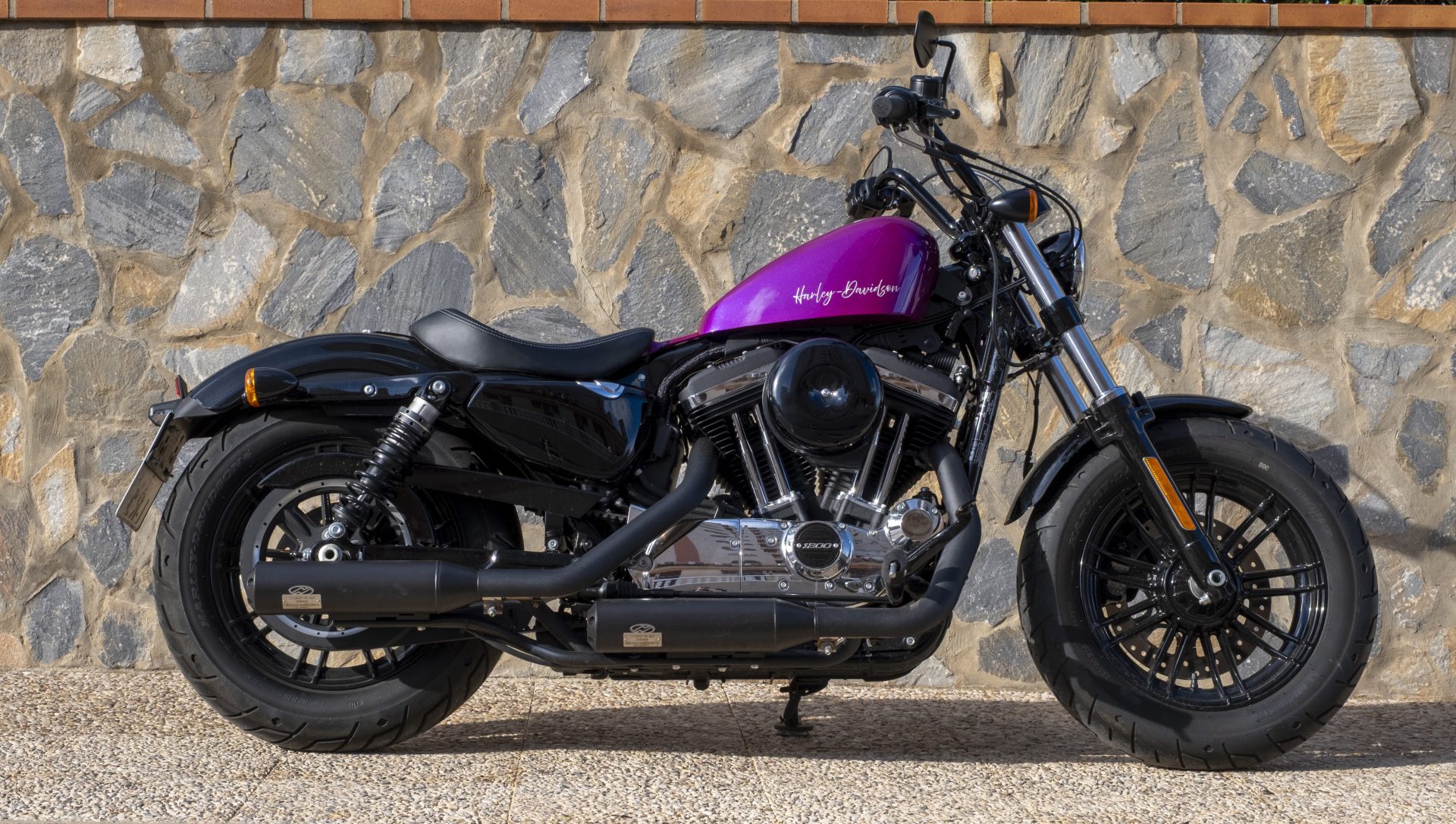 Alle Motorräder werden regelmäßig geprüft und sorgfältig gewartet. So genießen Sie maximale Sicherheit, Zuverlässigkeit und Fahrkomfort bei jeder Tour.